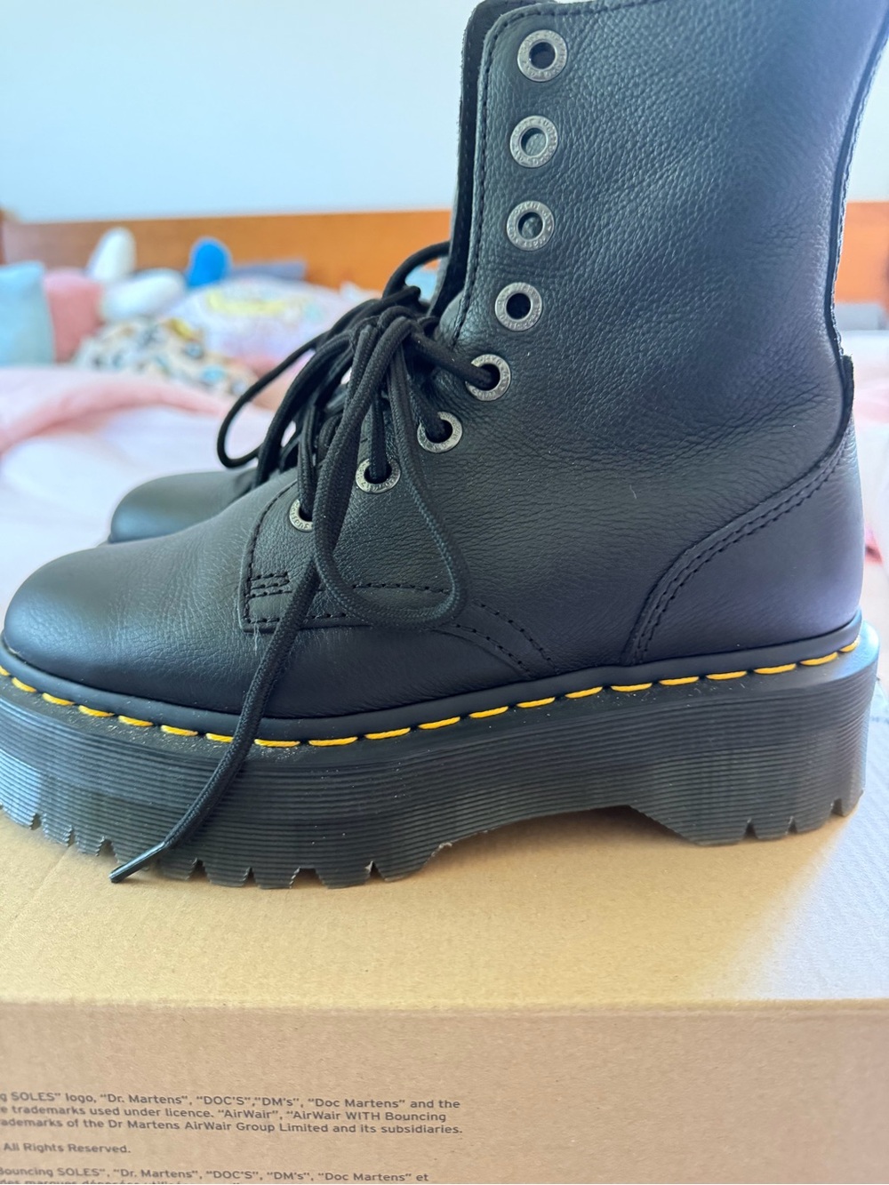 Dr. Martens Black Jadon Pisa III